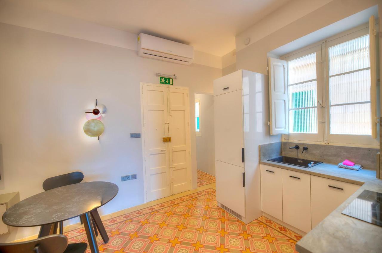 Beautiful One Bedroom Seafront Apartment Vpal1-1 Il Furjana Bagian luar foto
